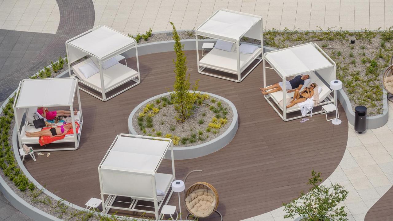 Prywatne Apartamenty Sun & Snow W Wave Z Basenem Miedzyzdroje Luaran gambar