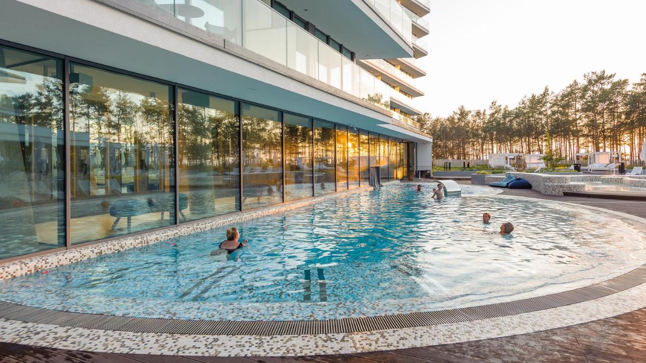 Prywatne Apartamenty Sun & Snow W Wave Z Basenem Miedzyzdroje Luaran gambar