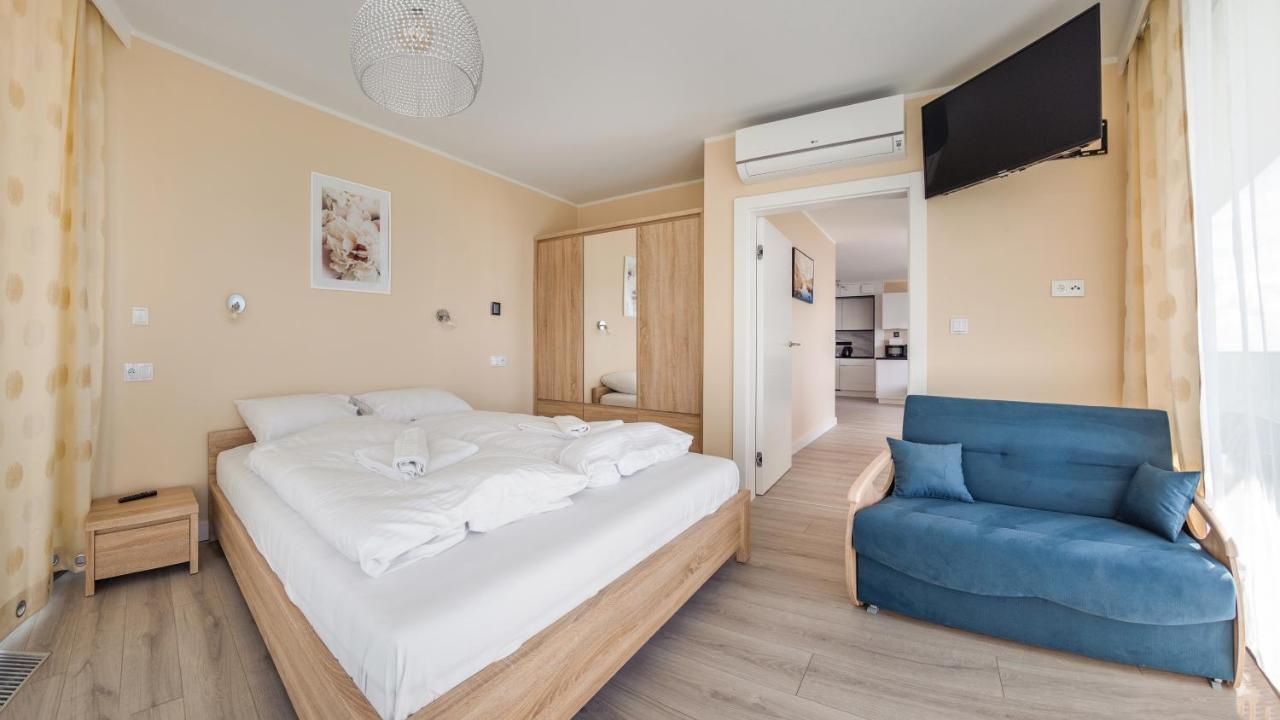 Prywatne Apartamenty Sun & Snow W Wave Z Basenem Miedzyzdroje Luaran gambar