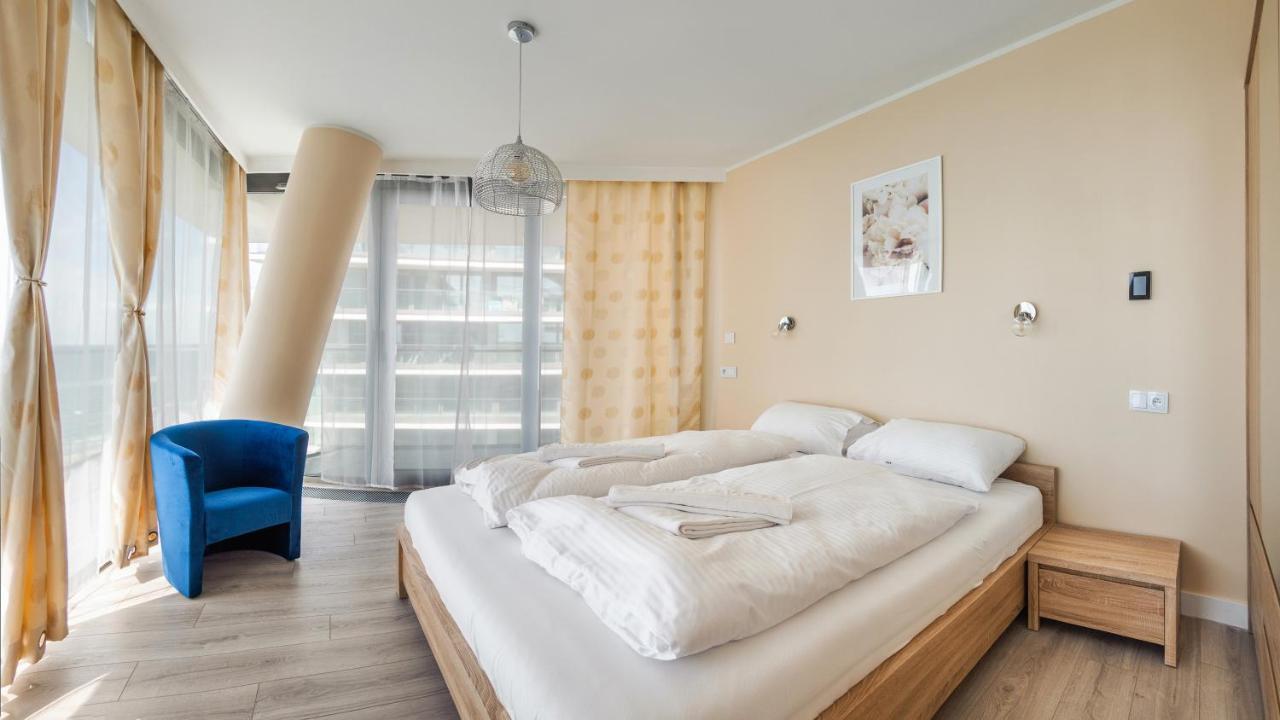 Prywatne Apartamenty Sun & Snow W Wave Z Basenem Miedzyzdroje Luaran gambar