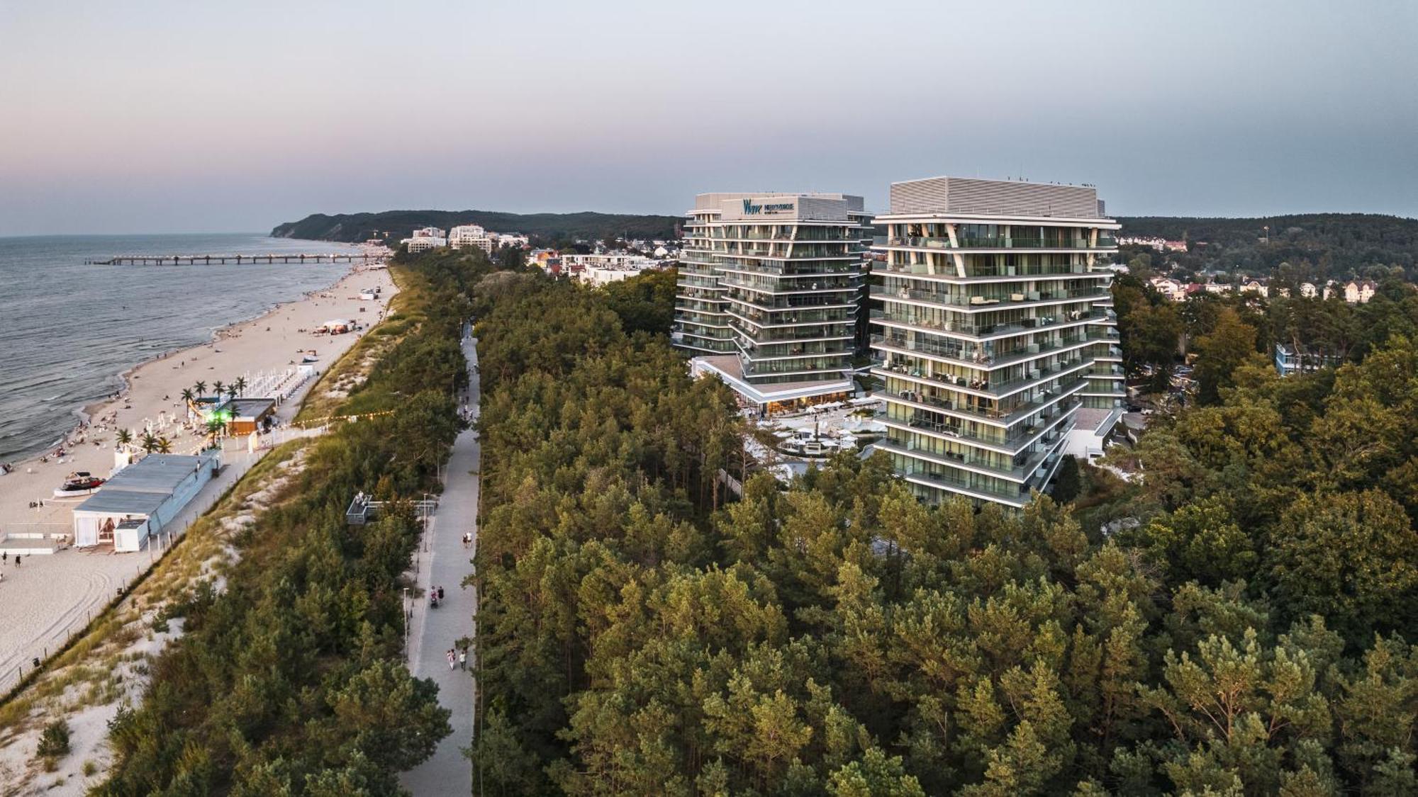 Prywatne Apartamenty Sun & Snow W Wave Z Basenem Miedzyzdroje Luaran gambar
